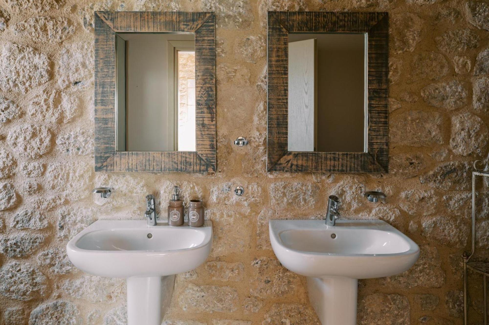 Riglia Villas מראה חיצוני תמונה